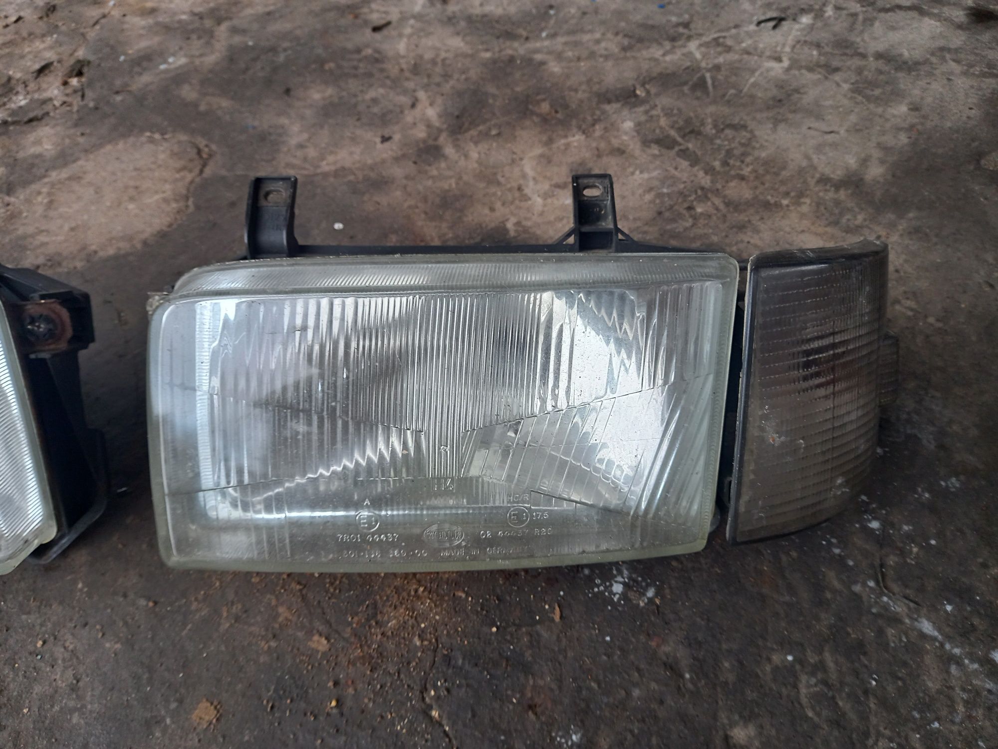 Vw t4 multivan lampa lampy przednie hella z elektryczna regulacja