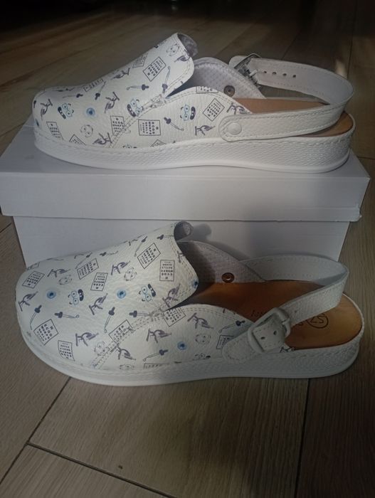 Buty medyczne skórzane klapki chodaki nowe 39