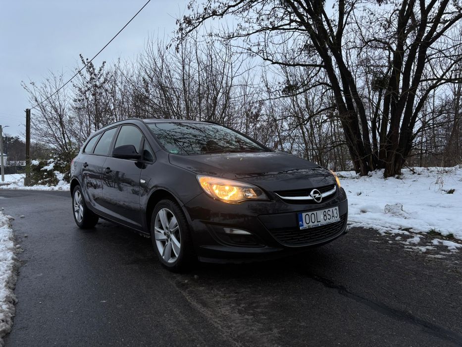 Opel  Astra Sports Tourer
