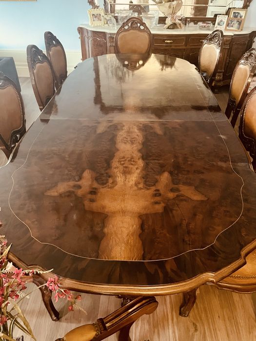 Mobilia sala de jantar raiz de nogueira