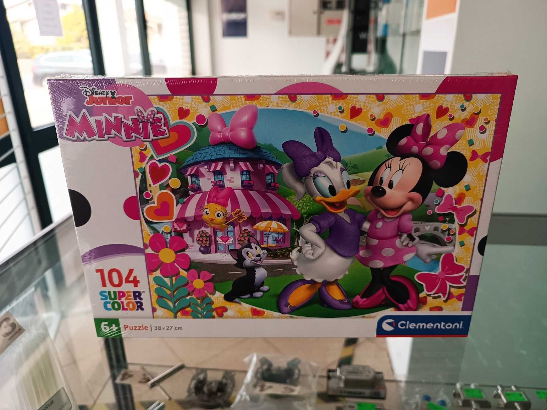 Puzzle Clementoni Minnie Boutique Super Color 38x27cm 104 peças