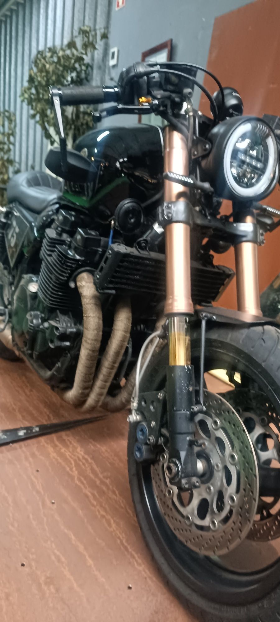 Yamaha café racer