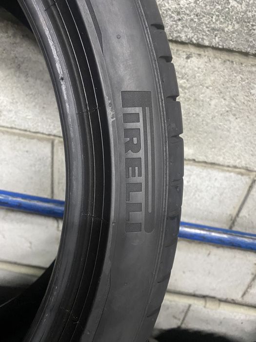 Різноширокі шини 245/40R20 i 275/35R20 PIRELLI