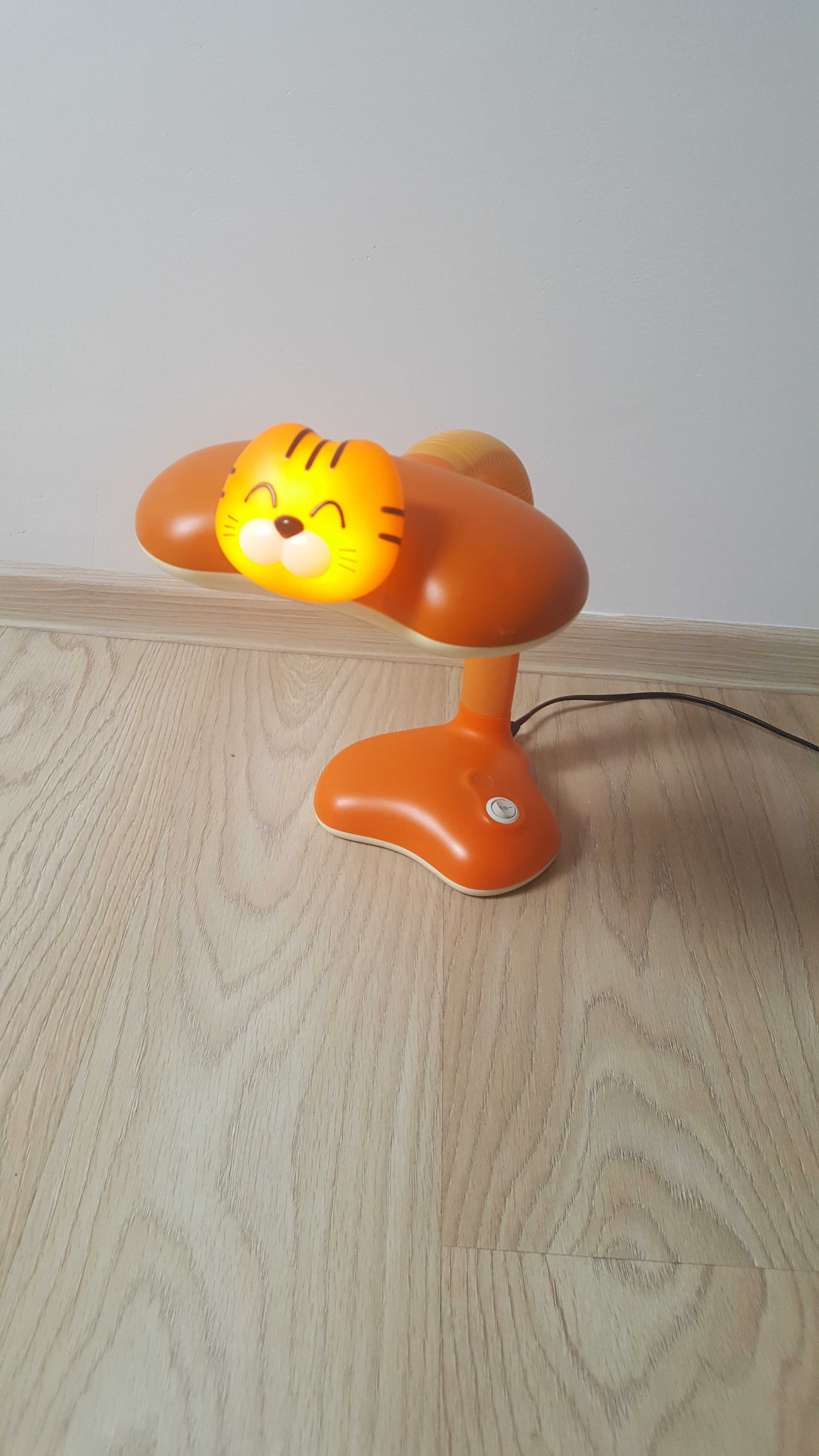 Używana lampka nocna, na biurko