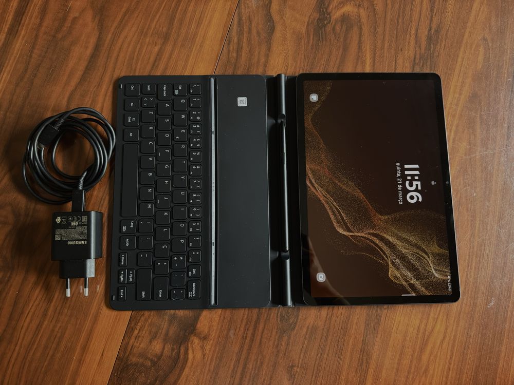 Tablet Samsung S8 com teclado