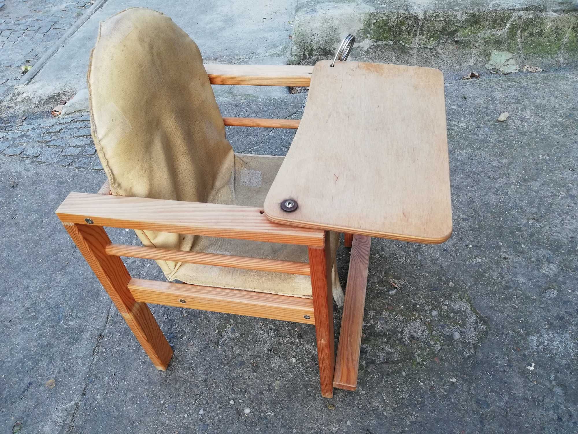 Krzesełko do karmienia drewniane