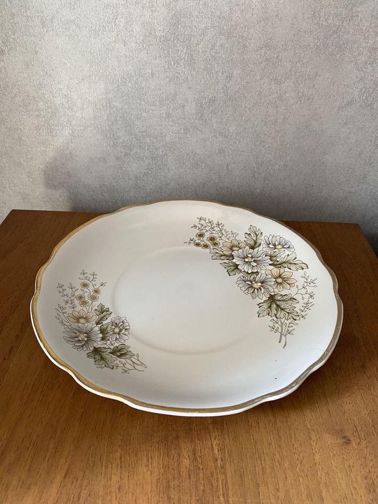 Тарілка з квітами тарелка