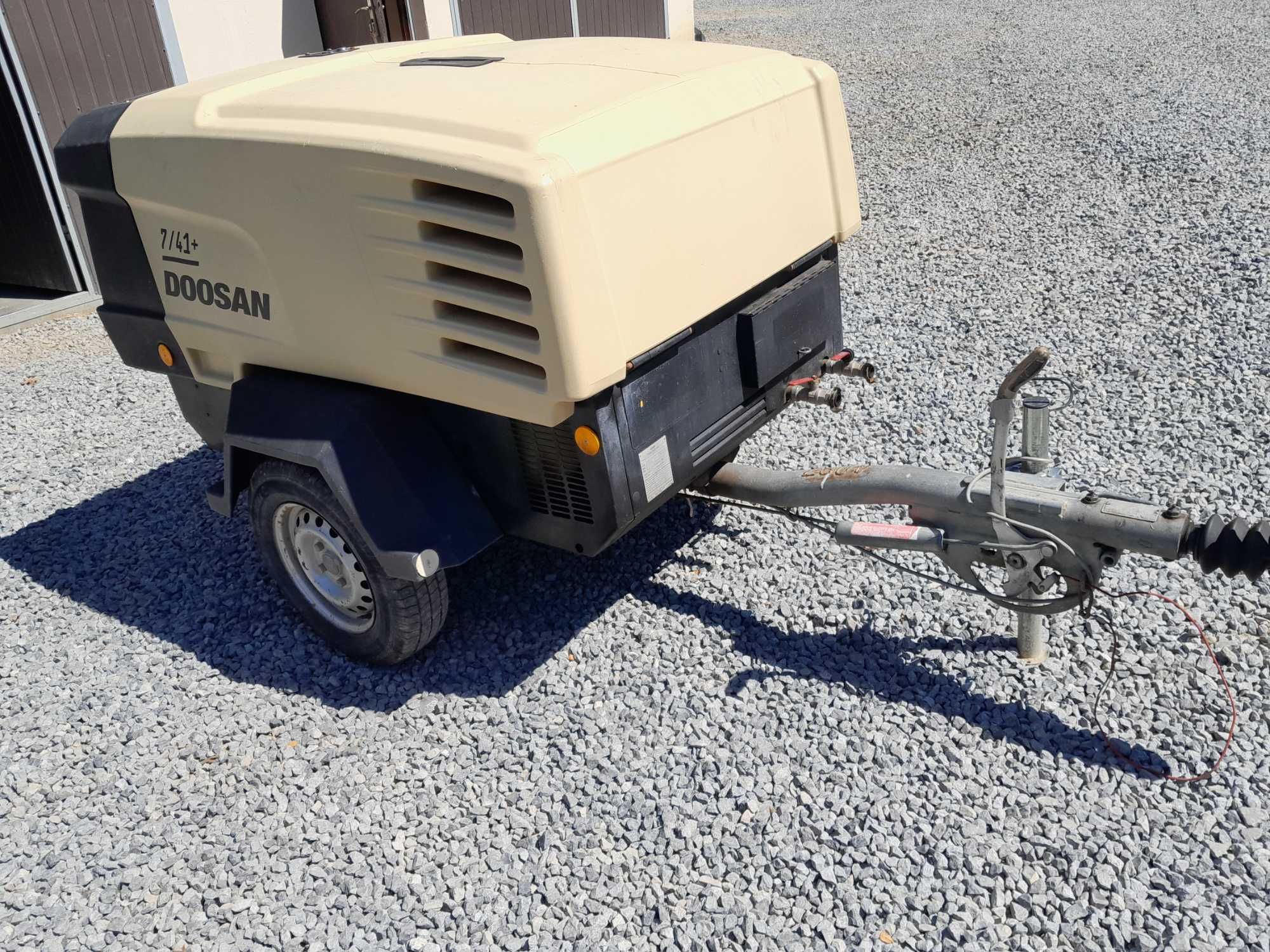 Sprężarka kompresor śrubowy spalinowy Doosan stan idealny