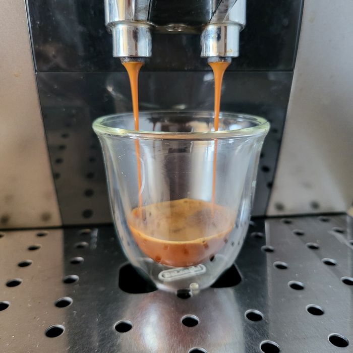 Máquina café automática Delonghi magnífica S