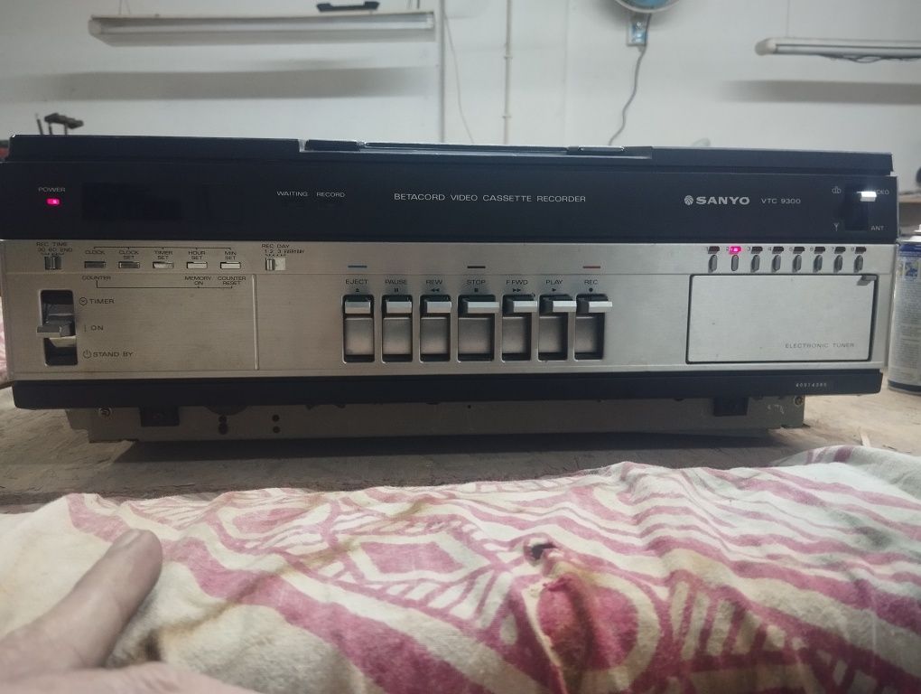 Video gravador Beta. Sanyo VTC 5300p