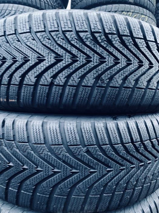 205 60 16 Vredestein SnowTrac 5 90%