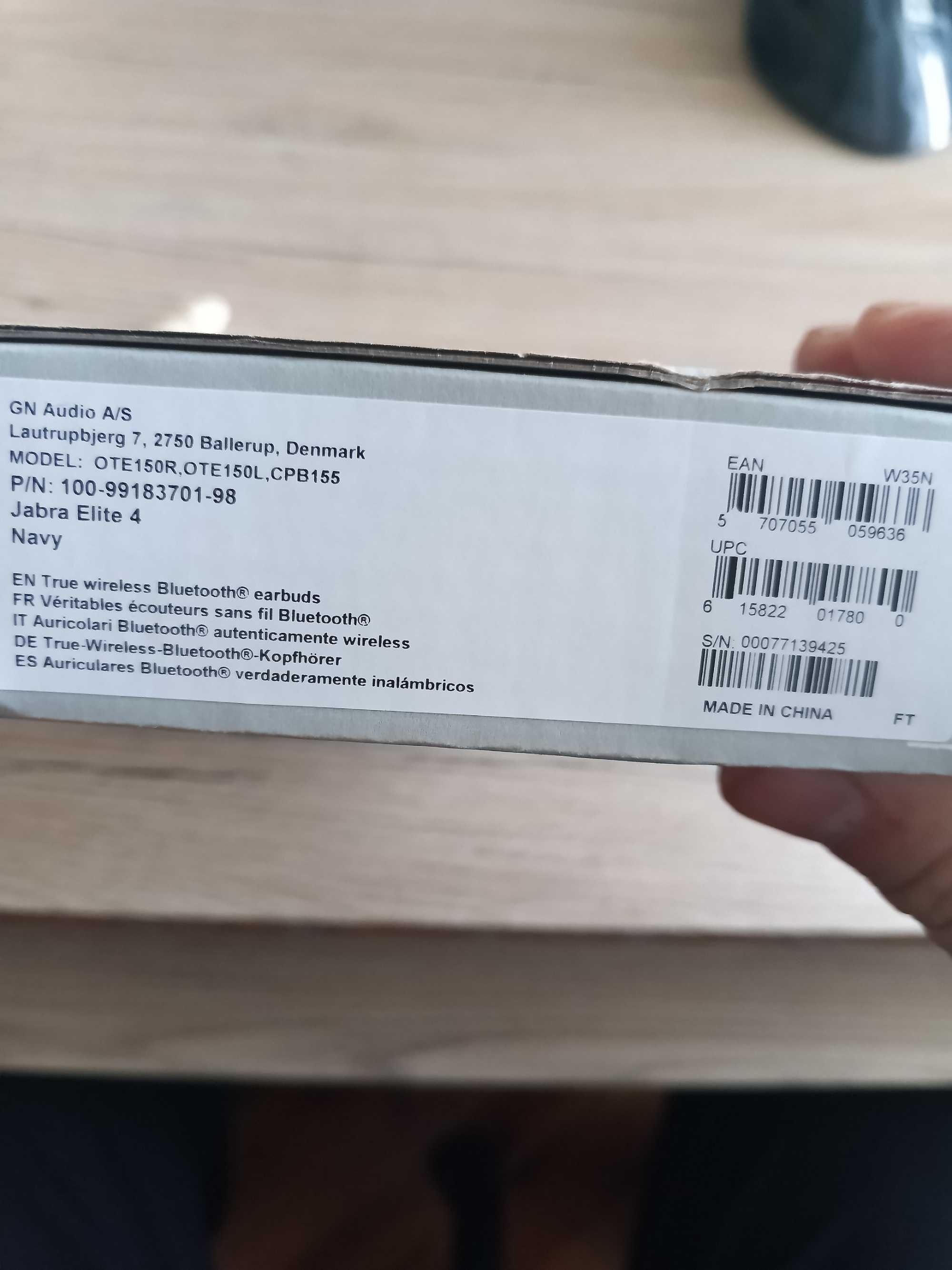 Наушники Jabra Elite 5 TWS, Titanium Black і  Jabra Elite 4 Navy.