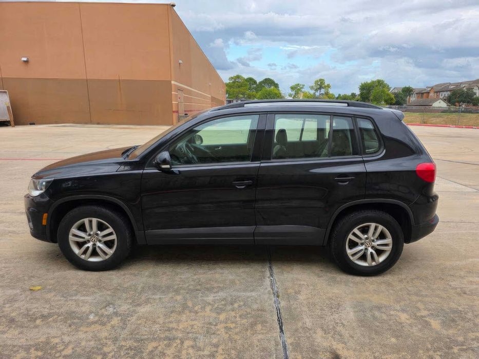 Volkswagen Tiguan      2016