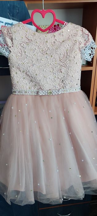 Плаття майже нові,один раз одягнутна фотосесію