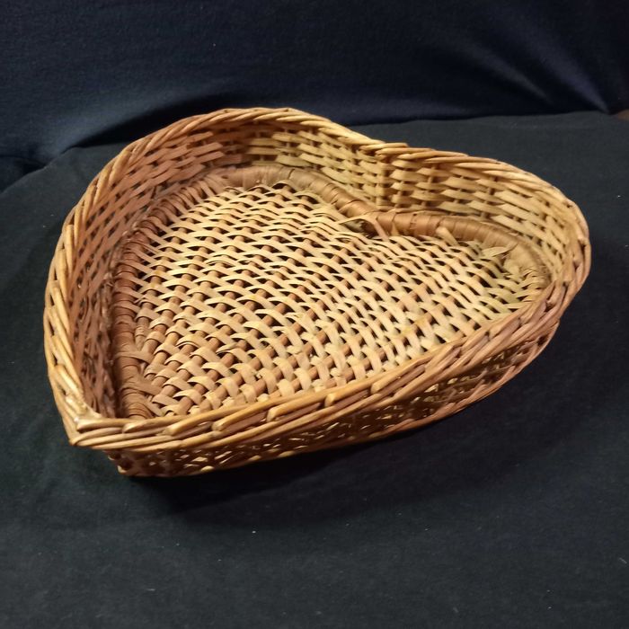 Cesto coração em verga