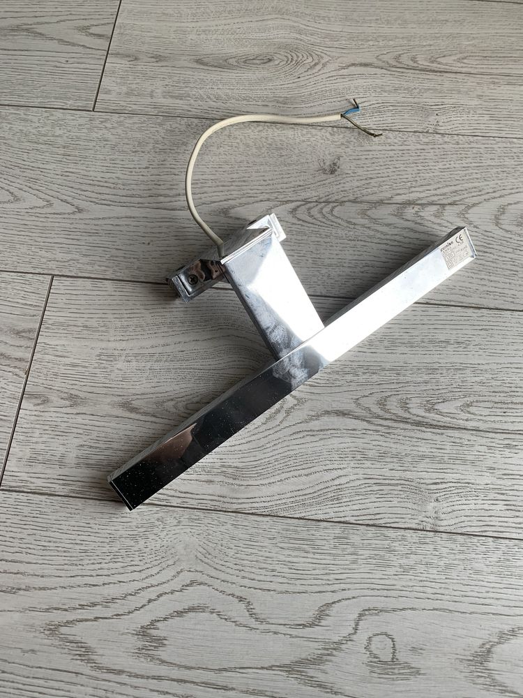 Lampa ledowa srebrna