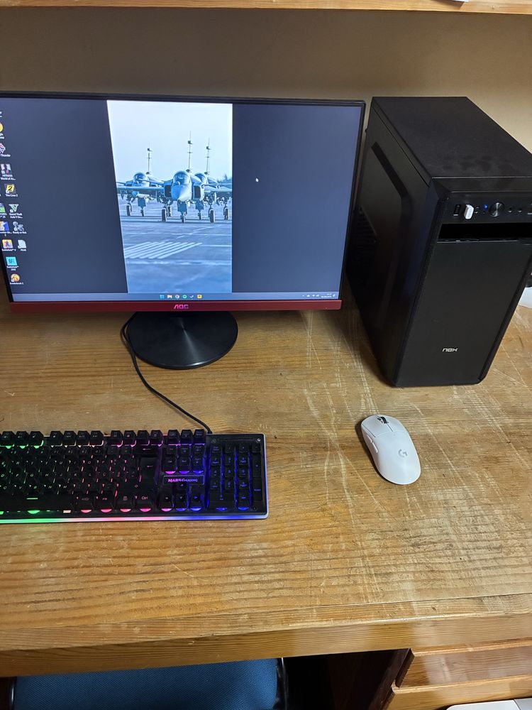 Computador Torre + Monitor