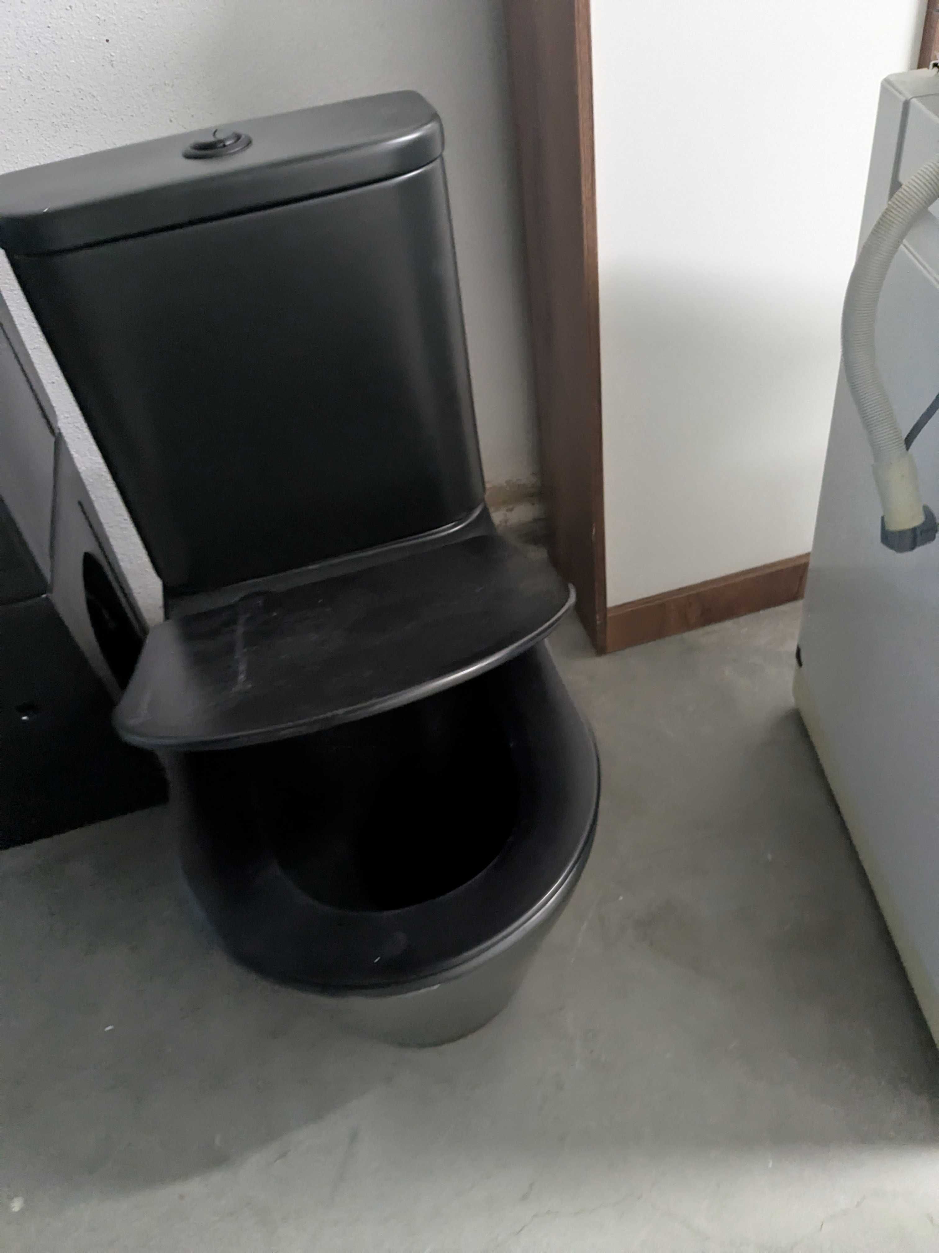 sanita tampa queda amortecida saída dupla preto mate