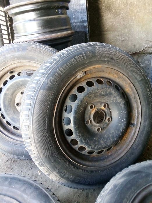 Opony zimowe z felgami