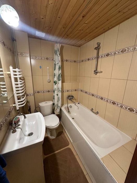 Оренда 2 км квартири в спальному районі міста