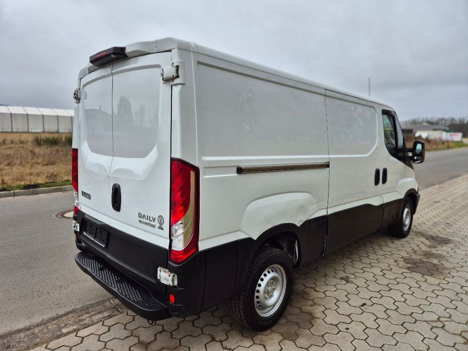 Бампер Iveco Daily 2015- разборка івеко дейлі запчастини
