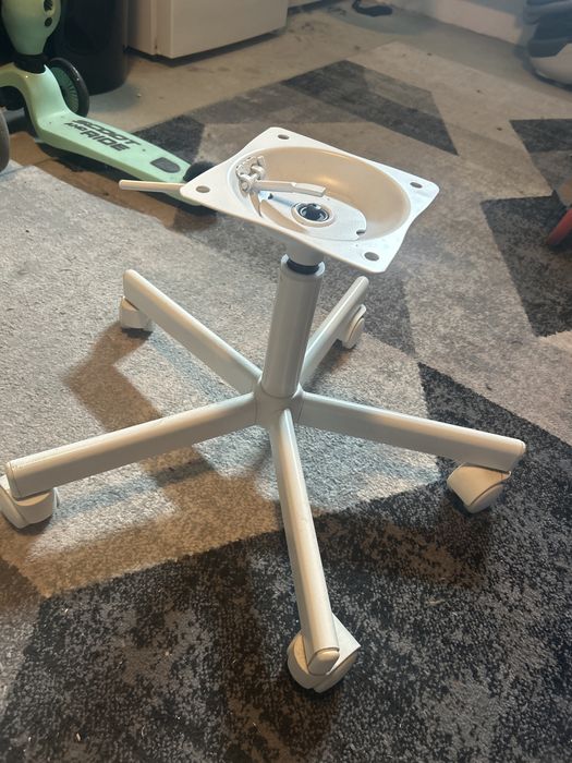 Nogi do krzesła obrotowego biurkowego dziecko Ikea