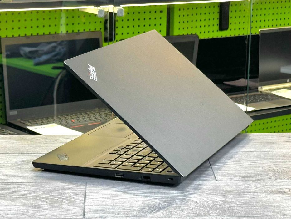 Lenovo Thinkpad E15 Gen1 / Core i7-10510u / 15.6'' IPS / Type-C
