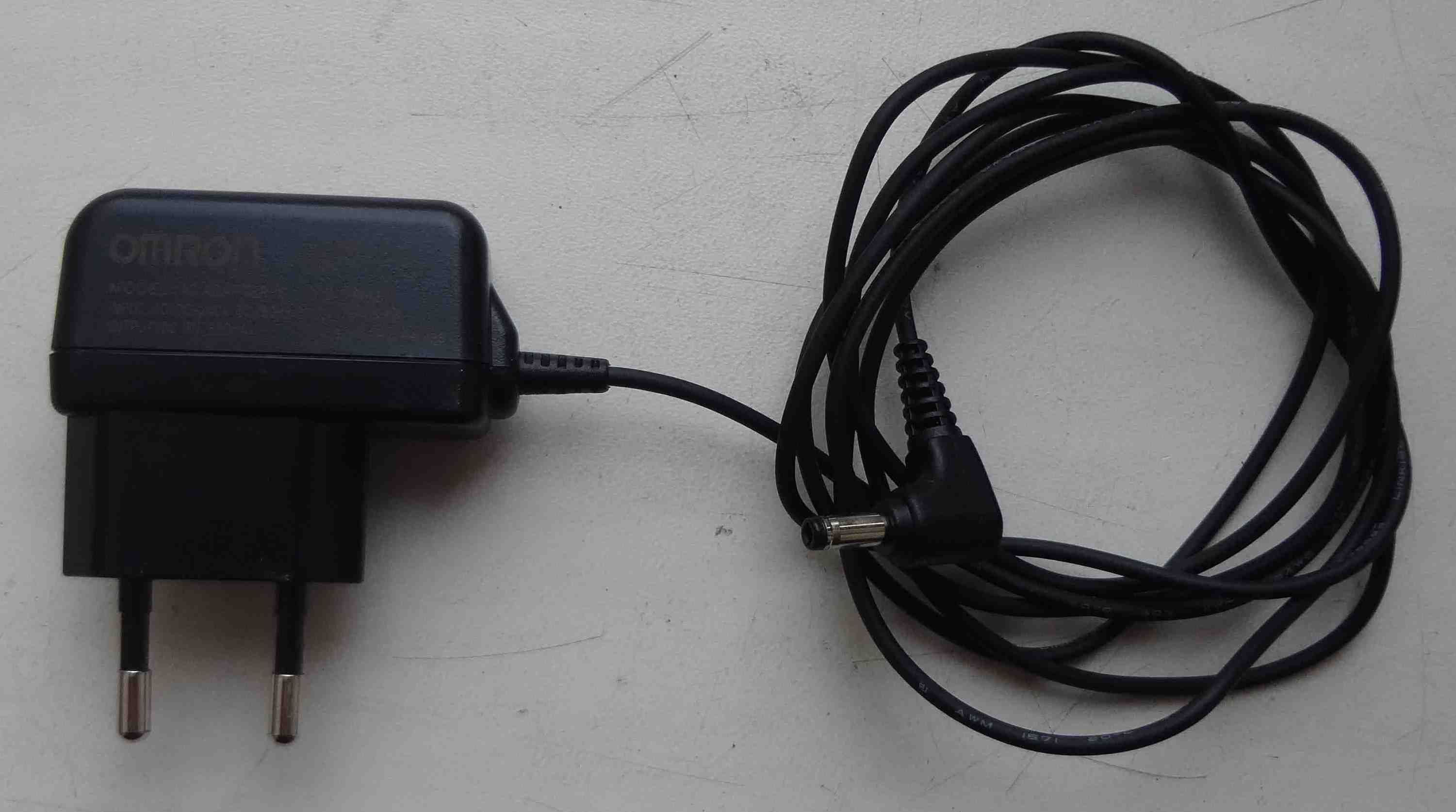 Блок питания для техники (тонометров) Omron 6V 500mA