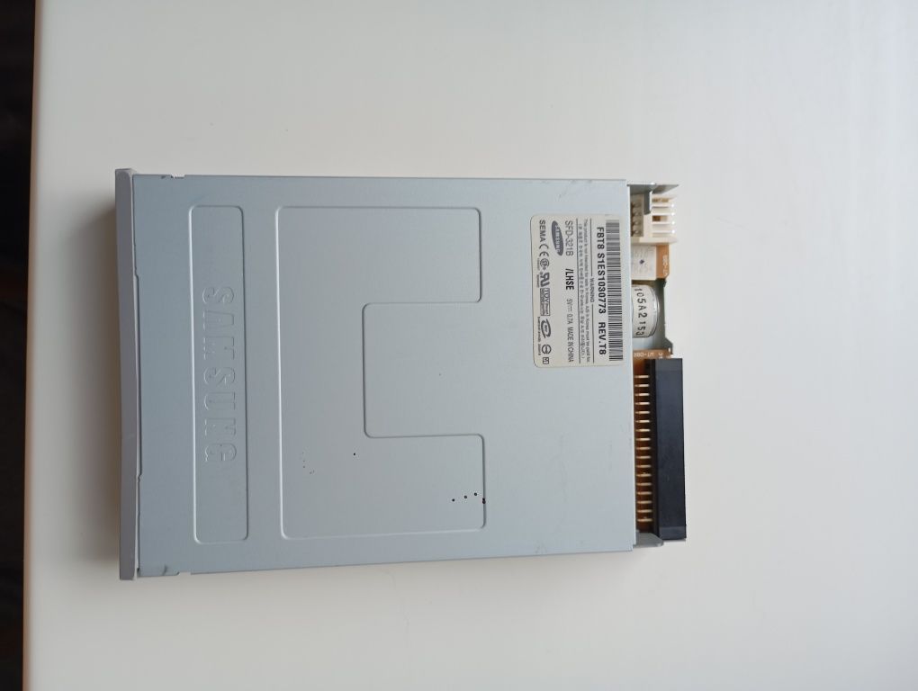 Флопі-дисковод 3.5" (Floppy Drive FDD)