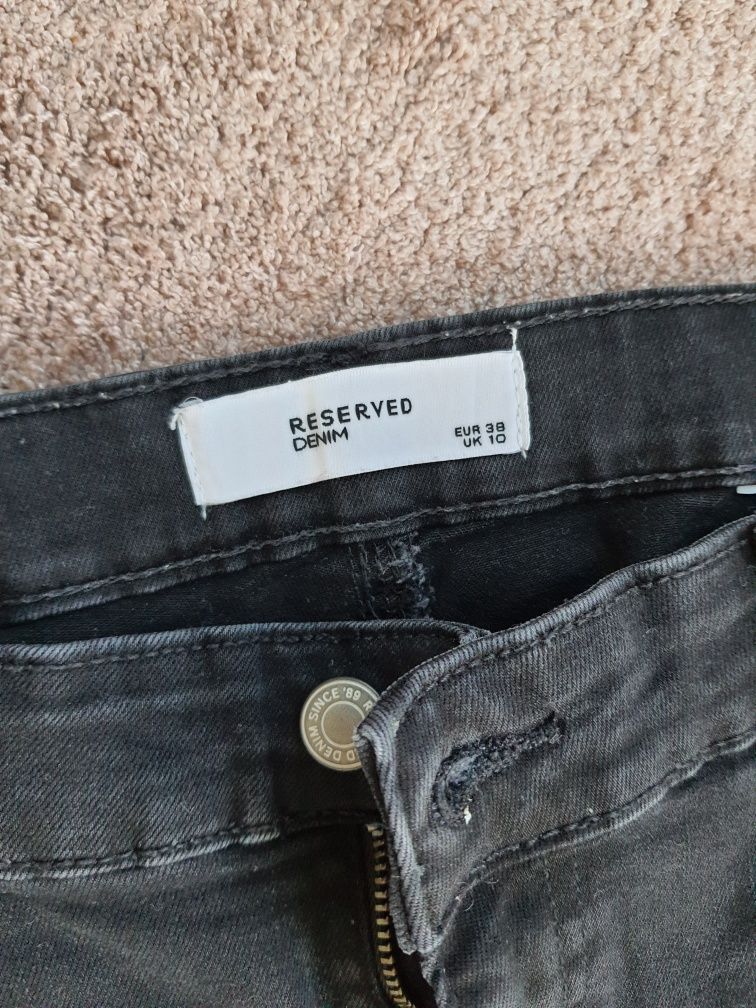 Spodnie jeansowe Reserved 38