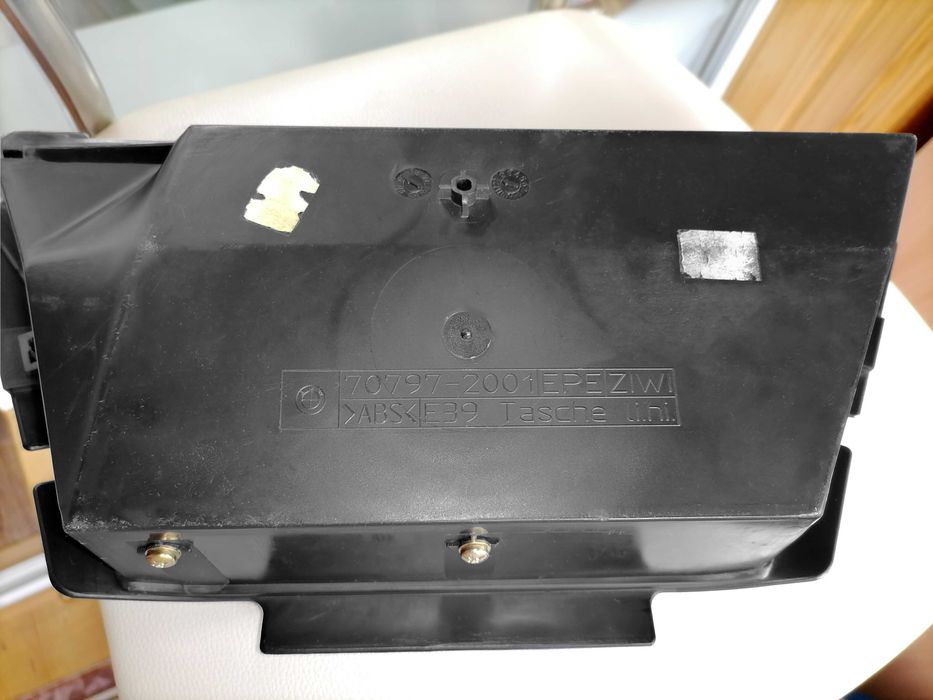 70797-2001 - BMW E39 - Ниша бардачок задней левой двери, б/у