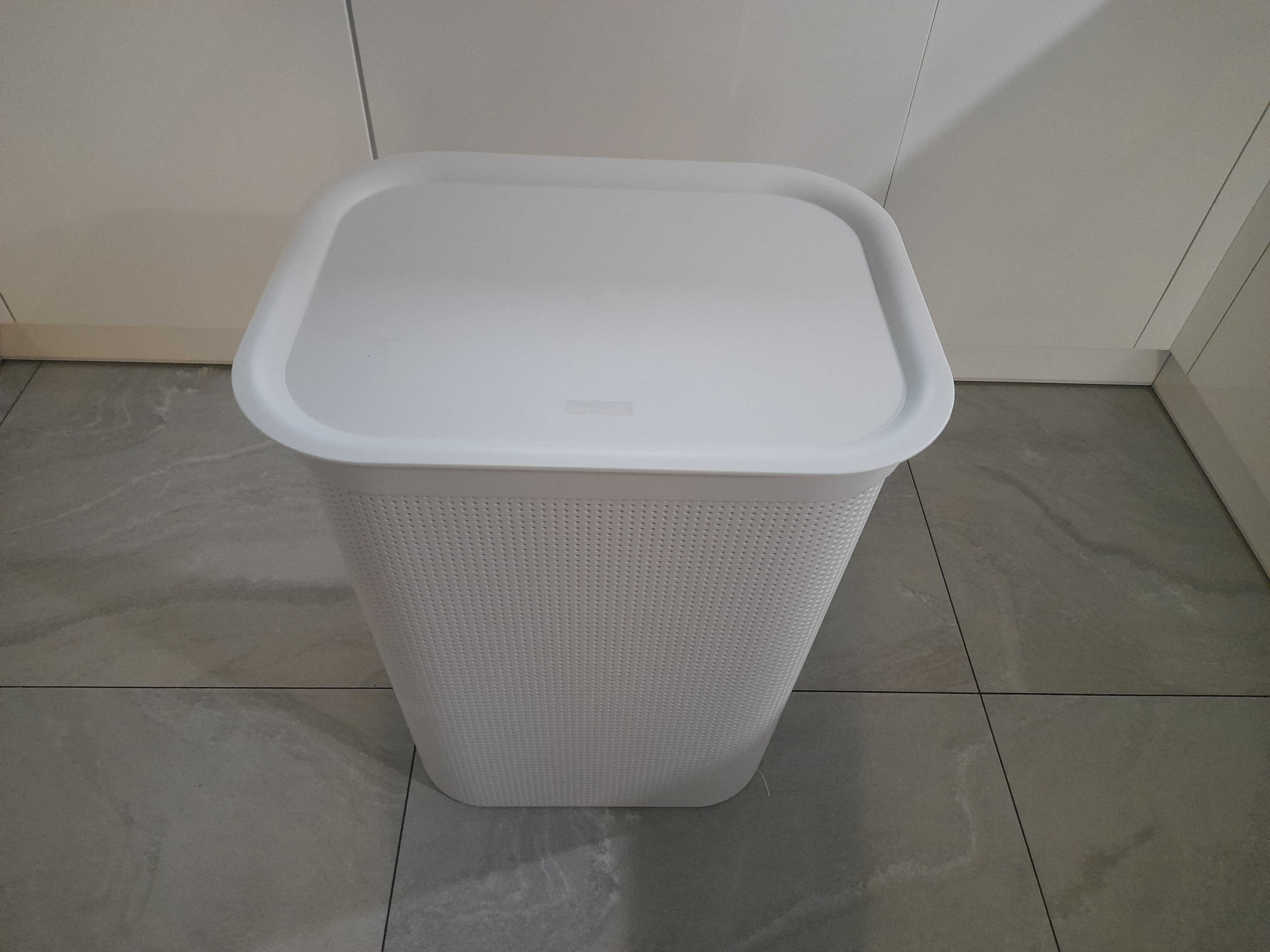 Pojemnik kosz na bieliznę Rotho 50l