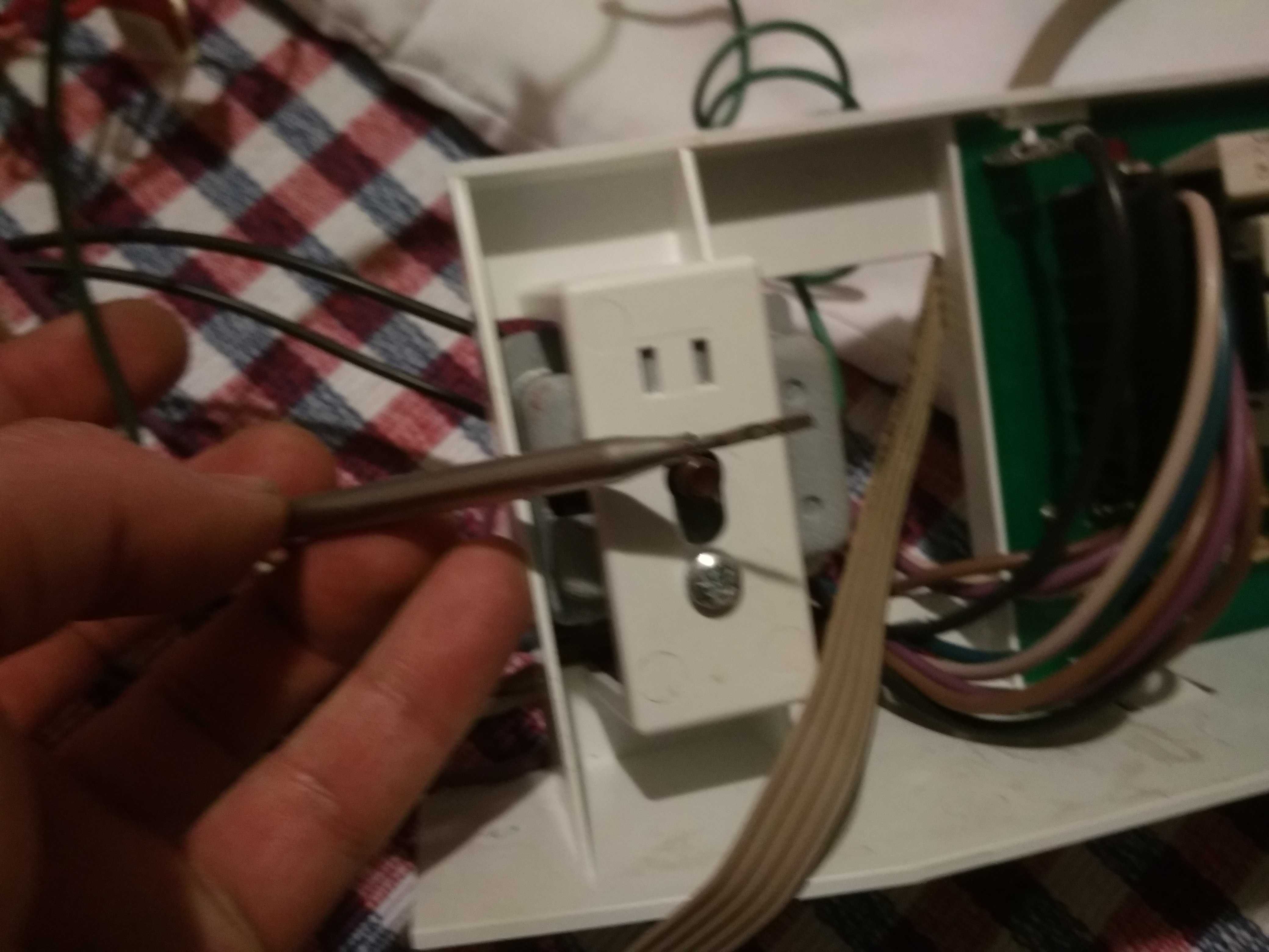 Ogranicznik temperatury do ogrzewacza wody SHZ 30-150 LCD