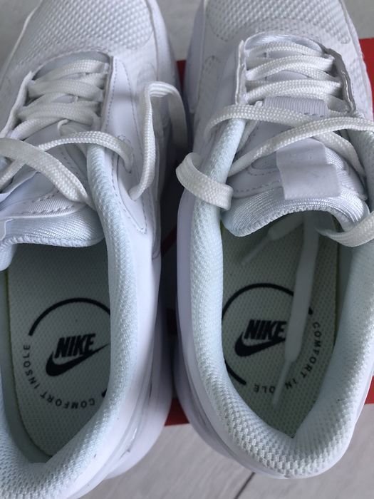 Кроссовки Nike