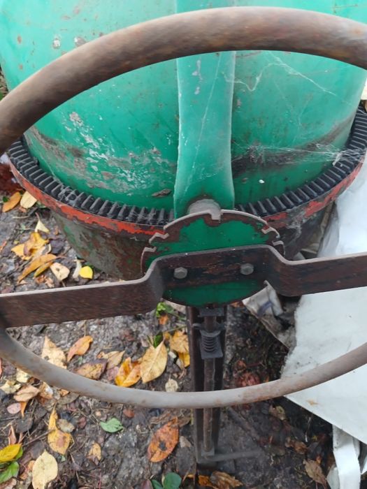 Продам Бетономішалку