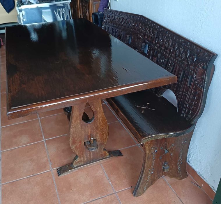 Conjunto mesa bancos corridos + 2
