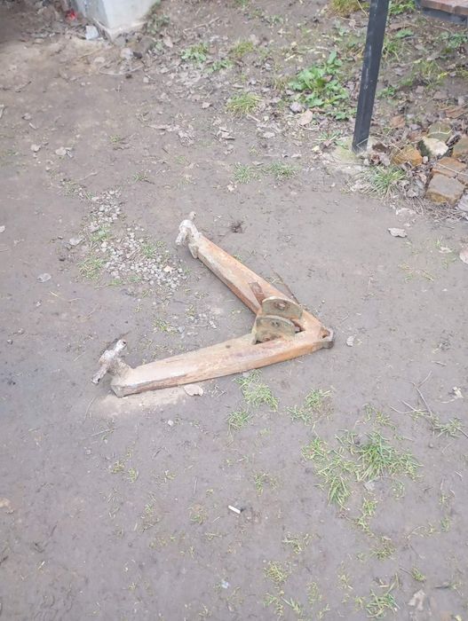 Продаж трикутника на трактор ЮМЗ МТЗ т 40 в хорошому стані.