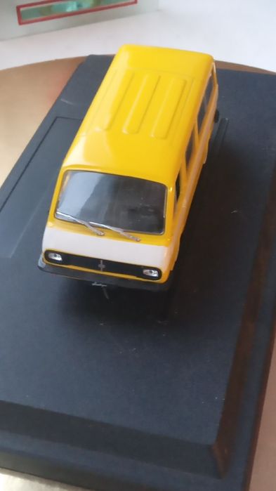 мікроавтобуса РАФ-2203 "Латвія".1/43