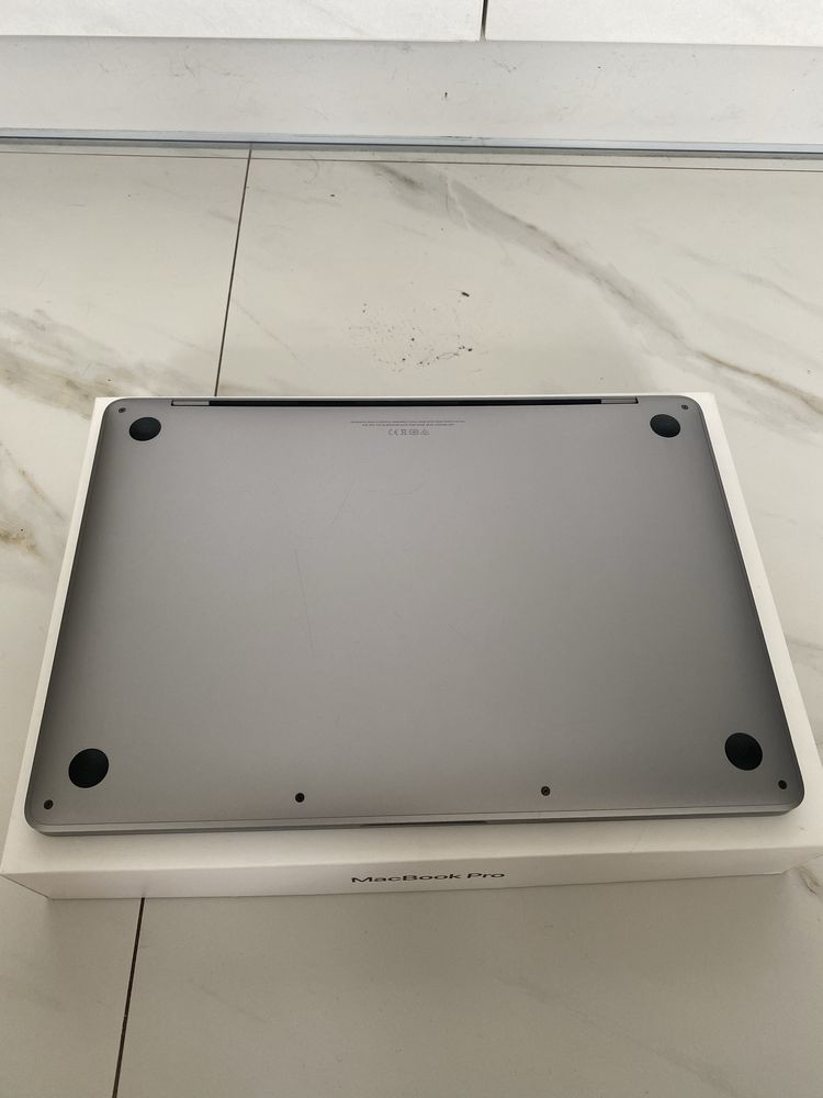 MacBook Pro 2019 13 дюймов Space Gray Touch Bar