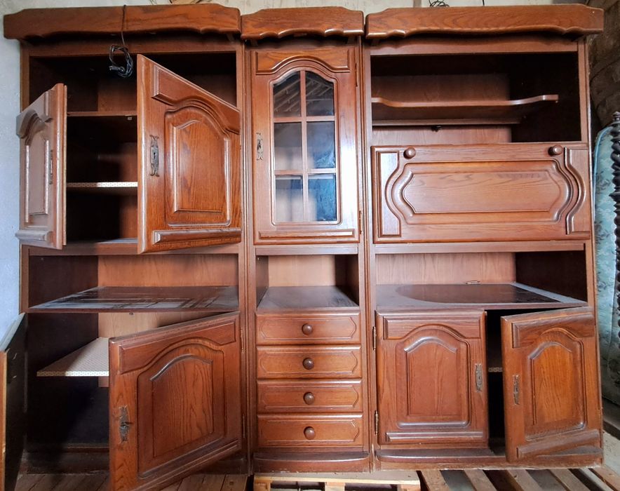 Móvel aparador de sala - Estilo Holandês - Usado