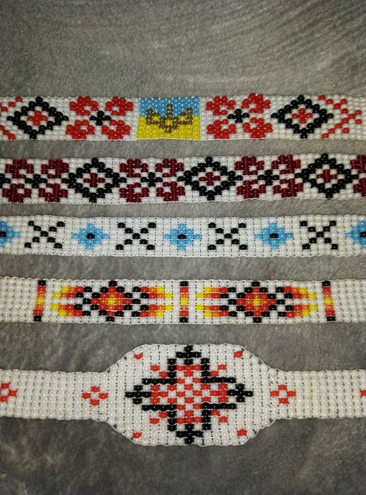 Вироби ручної роботи з  бісеру, силянка, брелки