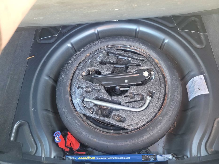 Audi A3 8P Sportback 5D 2012 1.6 MPI 102 km Manualna Xenon LED