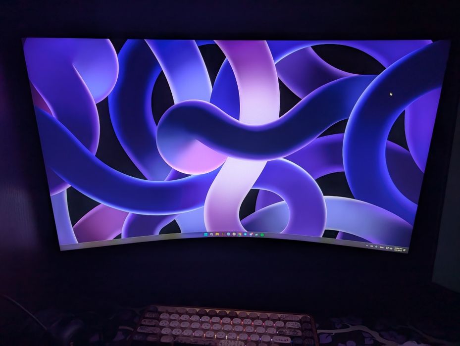Samsung Odyssey Neo G8 32" 4К 240Hz miniLED