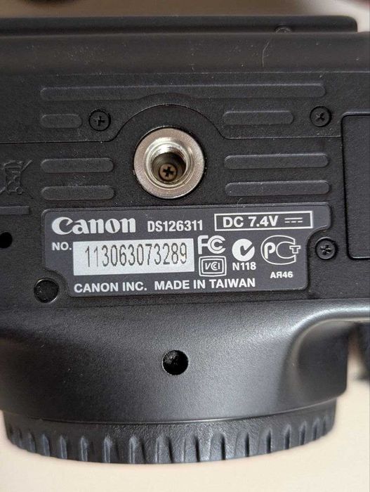 Canon 600D Kit +Battery Grip+3 акумулятори;об'єктиви; рюкзак; софтбокс