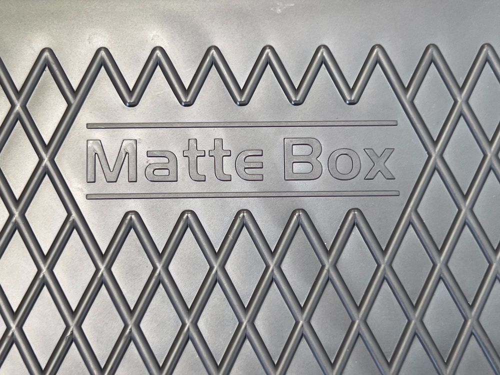 Matte box DSLR cinema rig