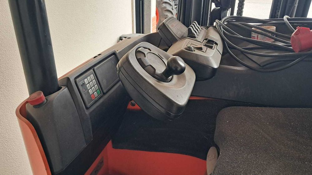 EMPILHADOR RETRATIL BT RR160M