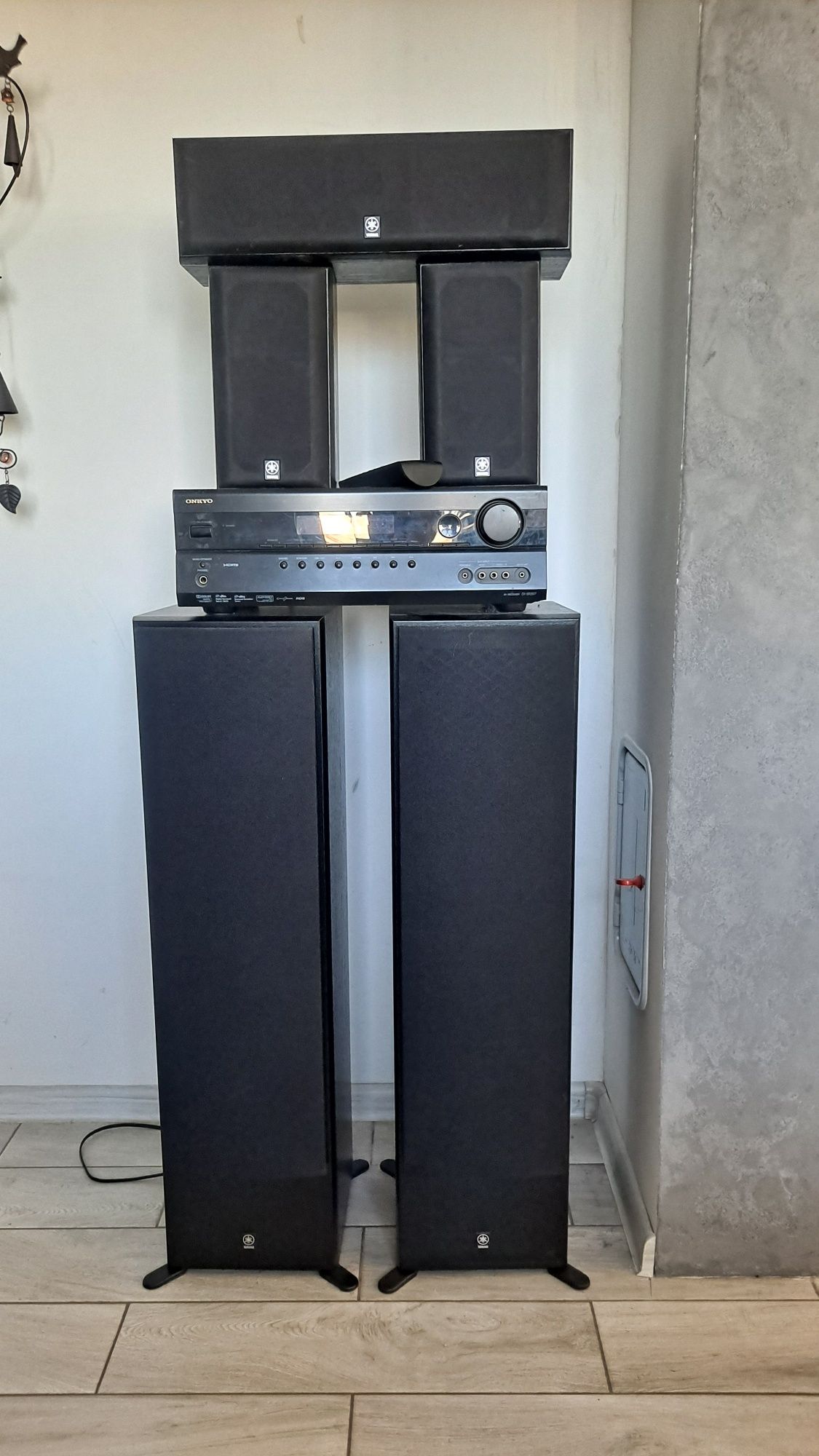 Amplituner onkyo wraz z głośnikami YAMAHA 5.1 Kino domowe.