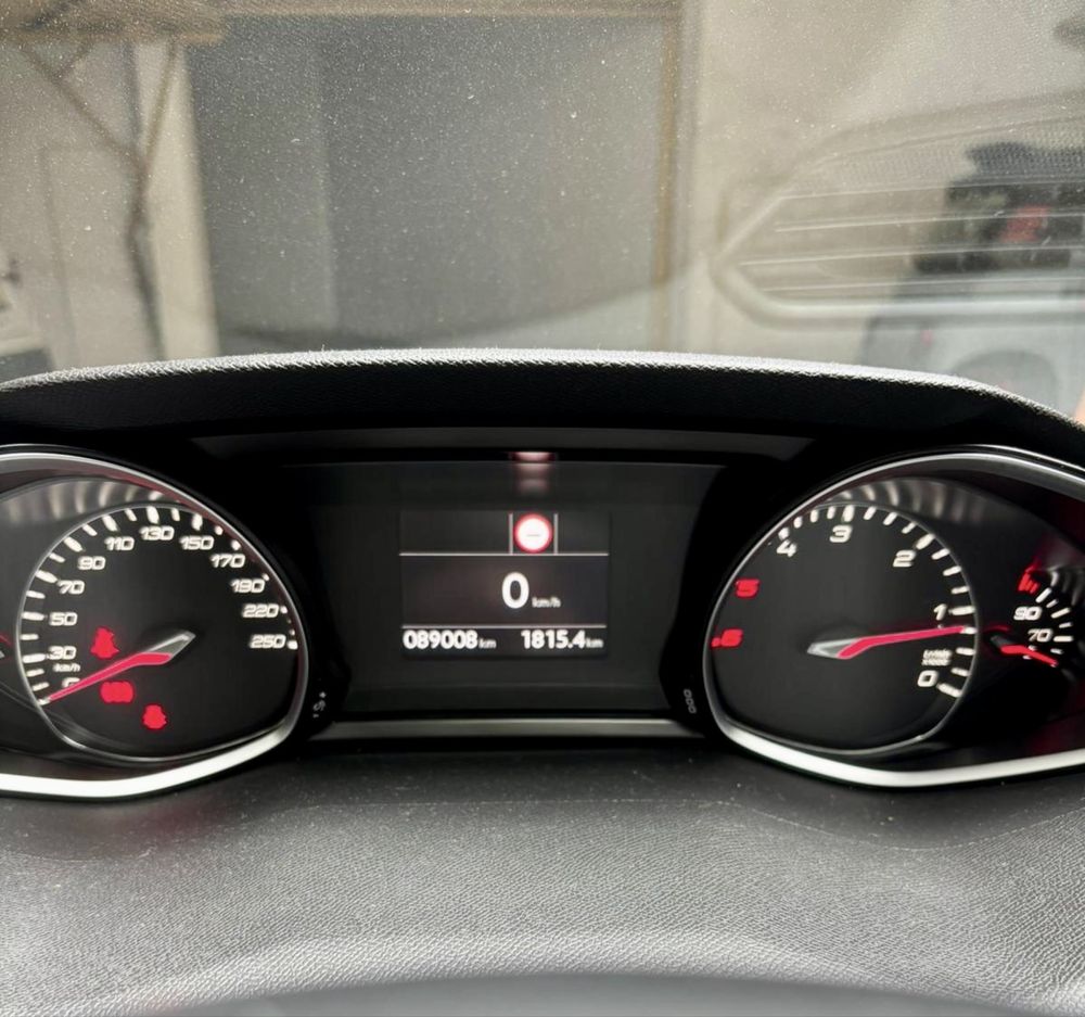 Peugeot 308 - Excelente Estado