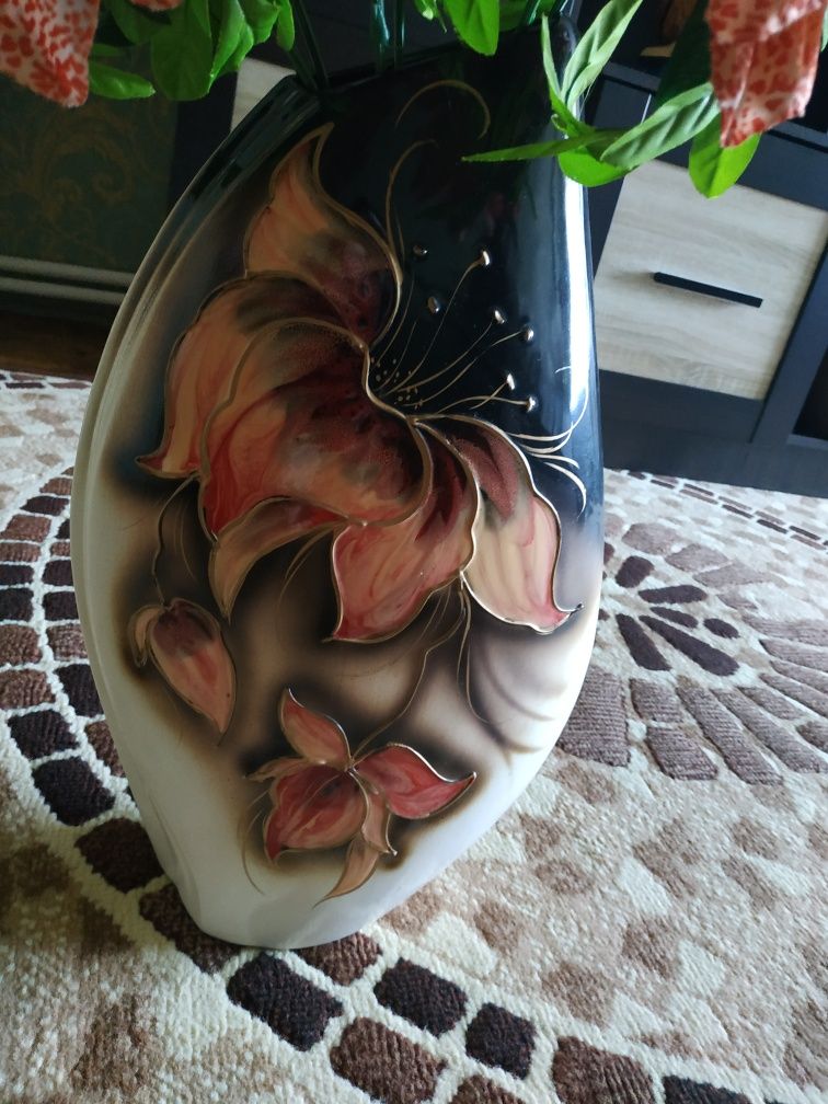 Продам вазу 40 см