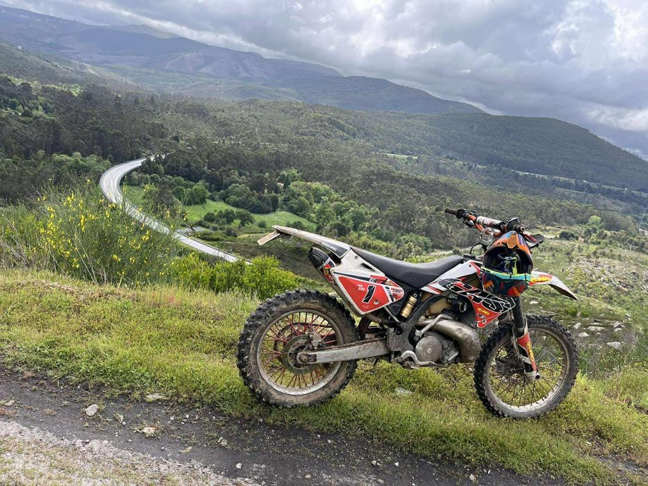 Gás gás 250  troco por carro ou vendo